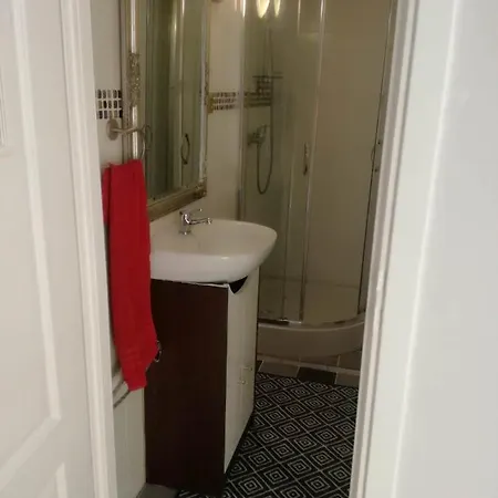 Appartement Niezalezne Pietro W Domu Z Widokiem Na Morze *