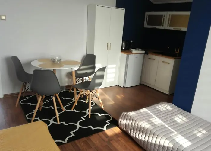 Niezależne Piętro W Domu Z Widokiem Na Morze *