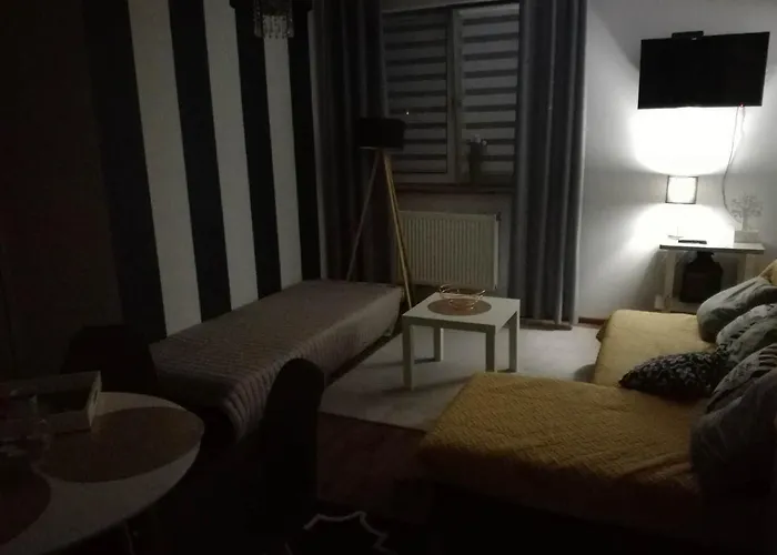 Niezalezne Pietro W Domu Z Widokiem Na Morze غدينيا